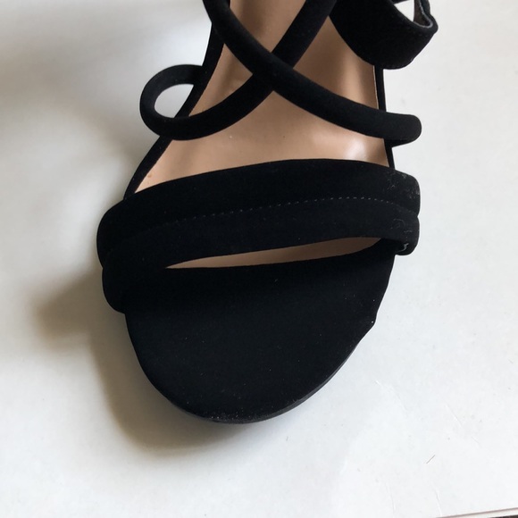 💖 Sale was $49 will go back 🆙 New Black Strappy Heels Size 7.5 - Picture 5 of 7
